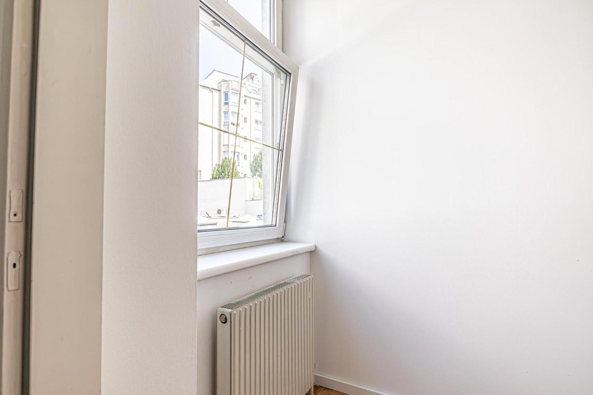 Near Schoenbrunn - Economy Rooms In Shared Apartment At Meidling Train Station Wenen Buitenkant foto