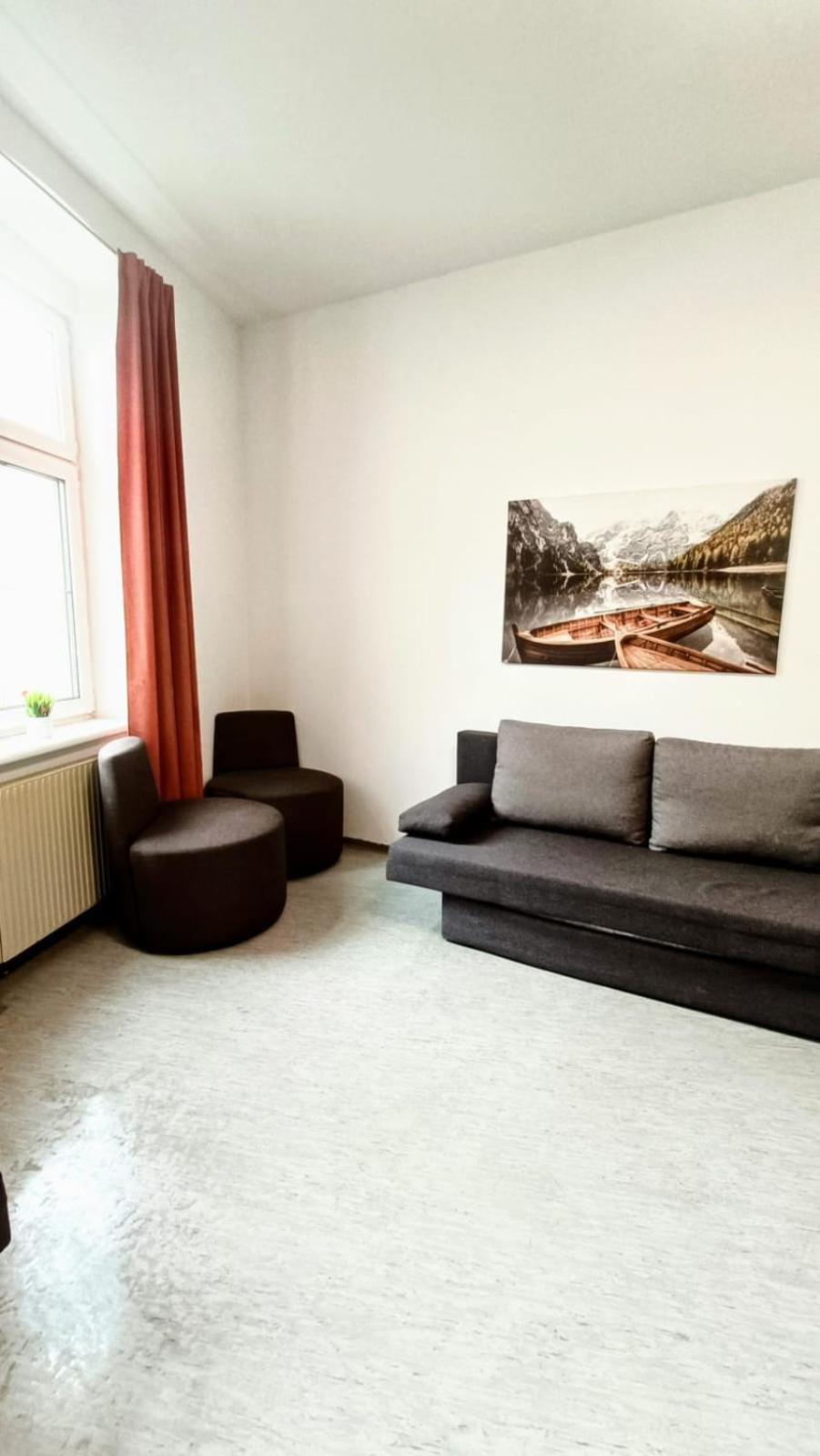 Near Schoenbrunn - Economy Rooms In Shared Apartment At Meidling Train Station Wenen Buitenkant foto