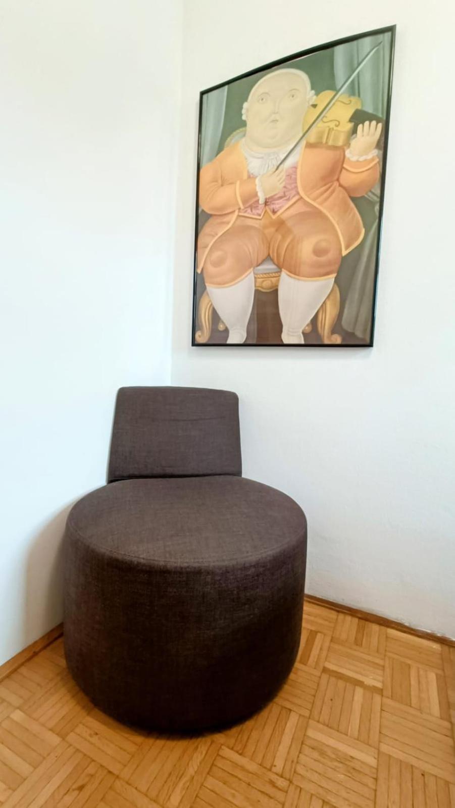 Near Schoenbrunn - Economy Rooms In Shared Apartment At Meidling Train Station Wenen Buitenkant foto